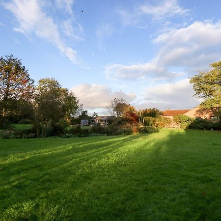 Wisteria Cottage Gayton  Exterior photo